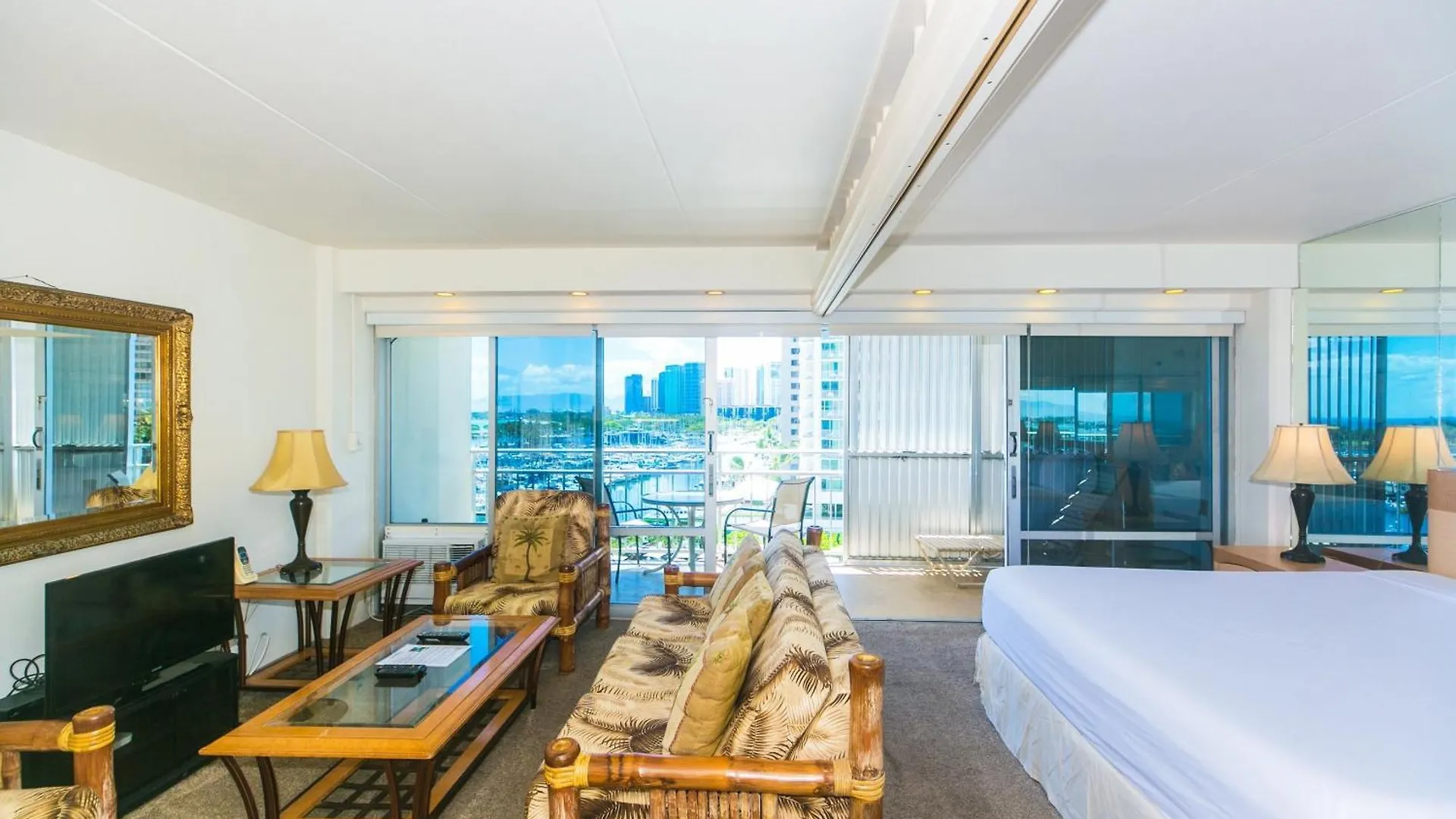 Apartman Ilikai Tower One Bedroom Harbor View Honolulu